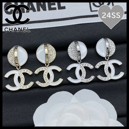 【耳元を華やかに♡】CHANEL ピアス CCロゴ ビジュー .